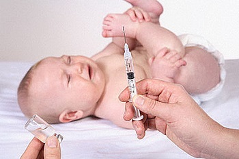 Новорожденный ребенок и вакцина